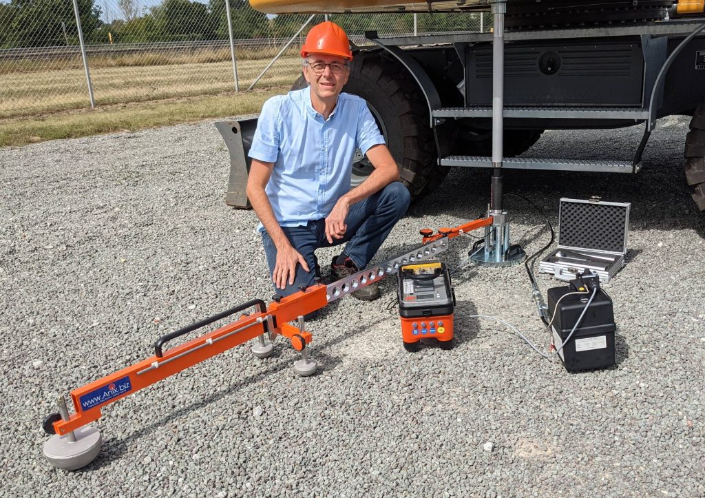 Automatic Plate Load Test PLT DIN 18134 and ASTM 1195 / ASTM 1196 Automatic Plate Load Test PLT DIN 18134 and ASTM 1195 / ASTM 1196 bearing capacity