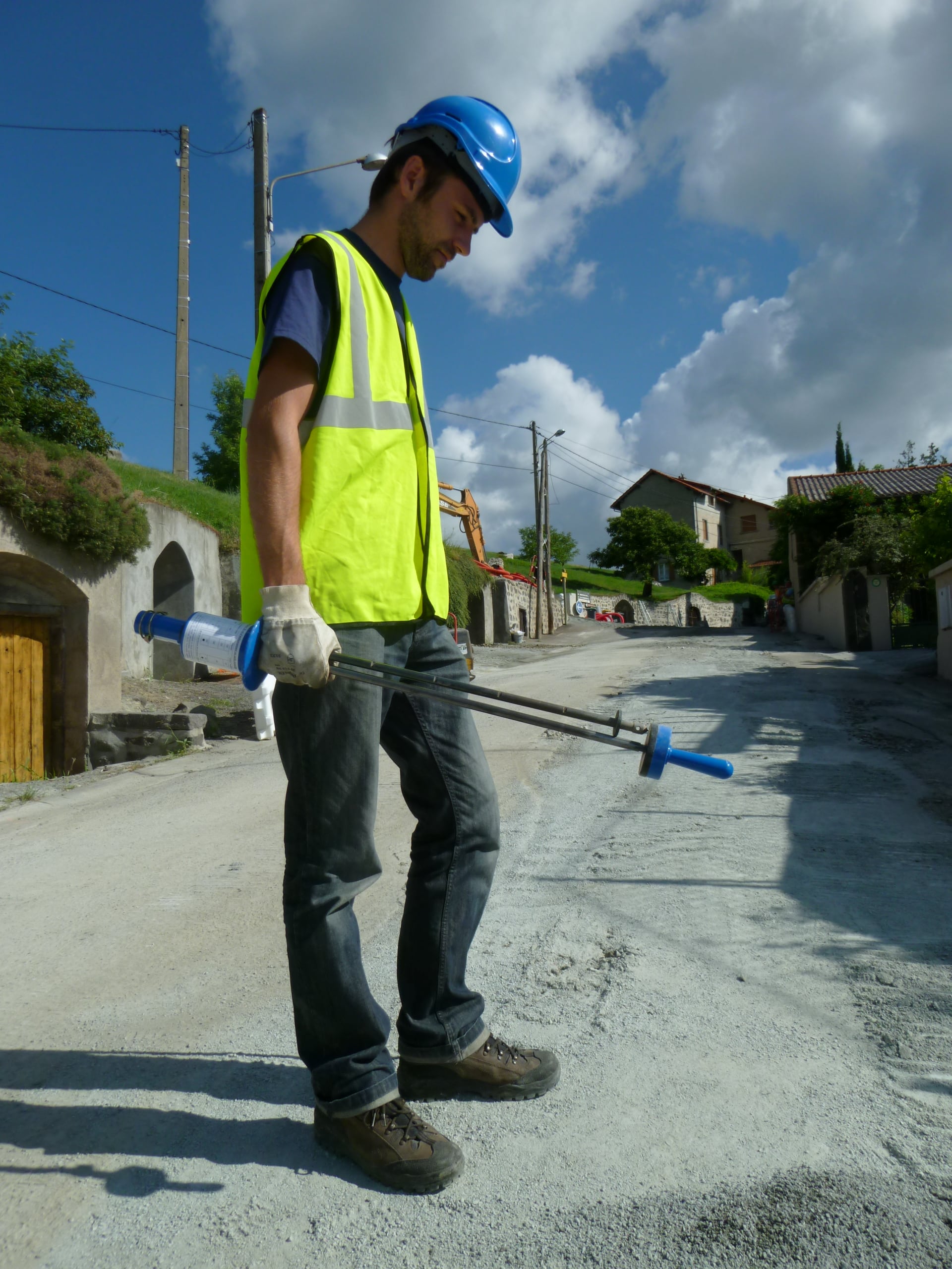 DCP Dynamic Cone Penetrometer PANDITO CBR test carrying