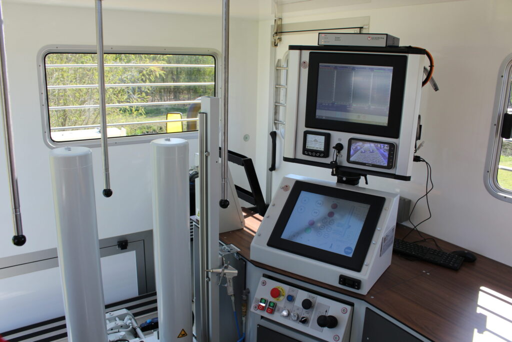 CPT Crawler Inside Cabin Hyson 200KN A.P. van den Berg