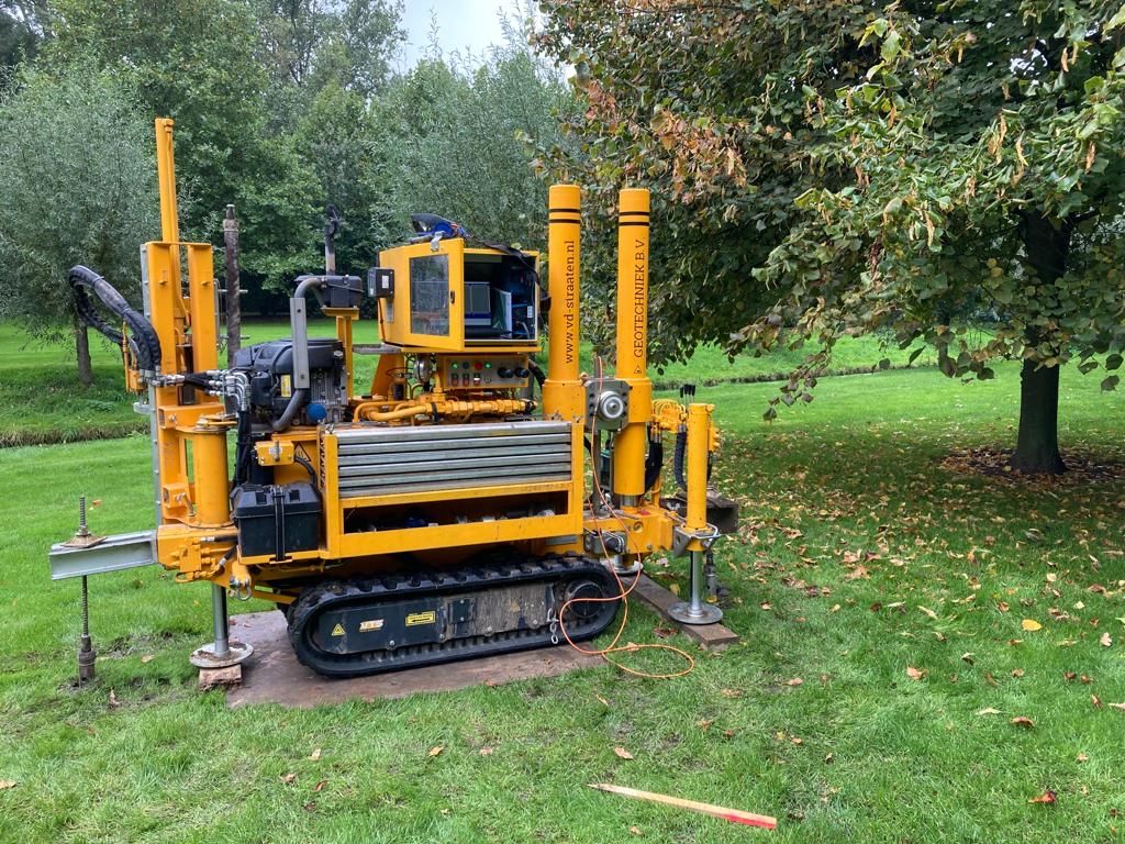 Mini Crawler CPT Rig A.P. van den Berg Sondeerrups VDS Testing