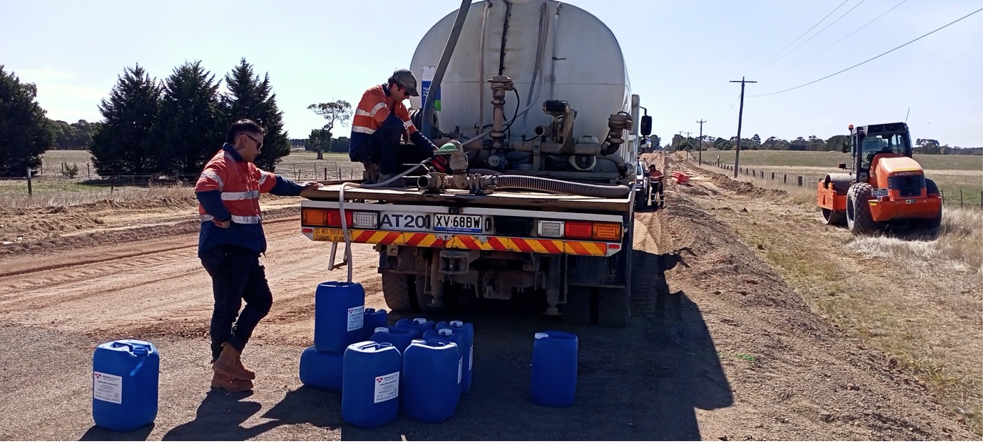Filling the TERRA-3000® into the water truck